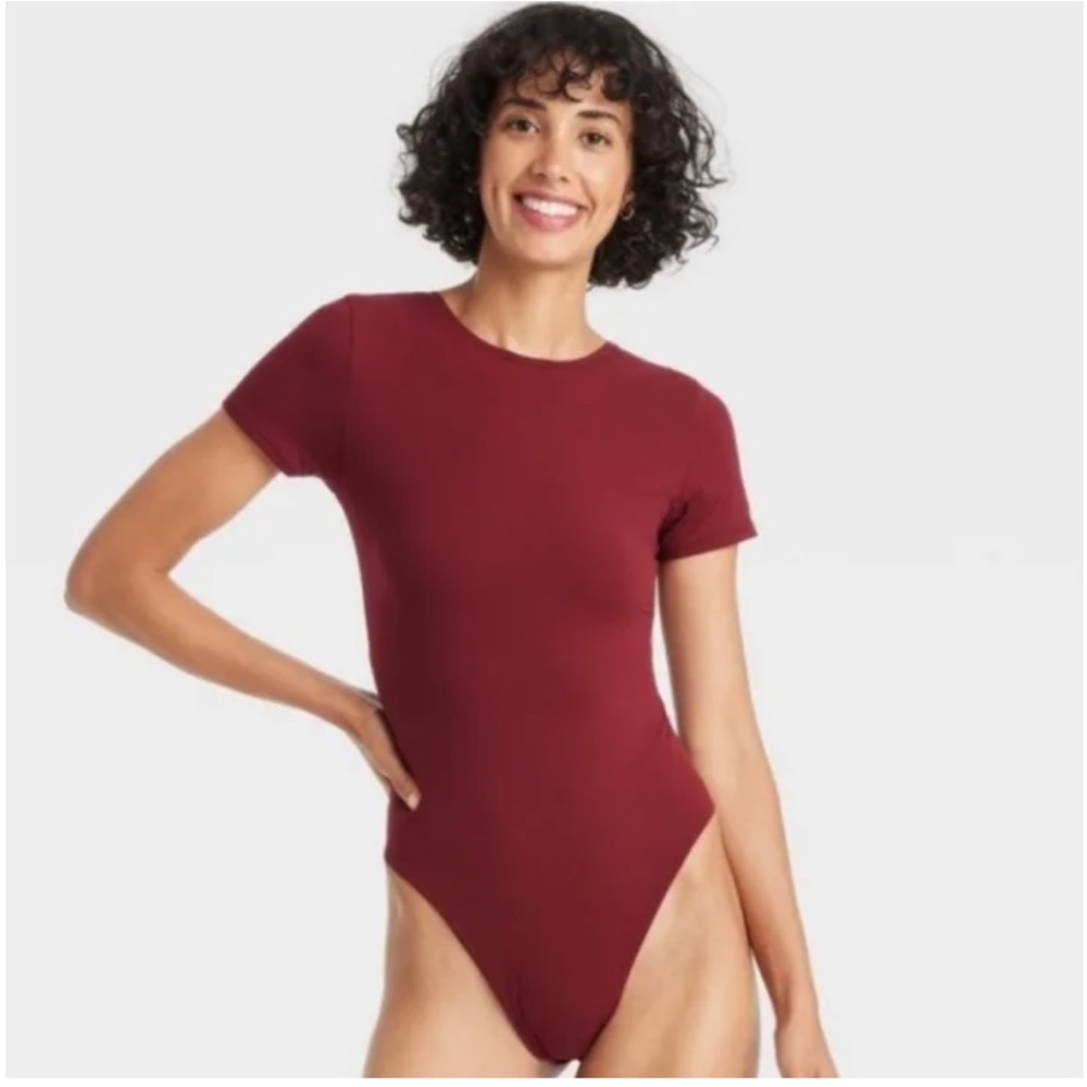 Auden 4 Way Stretch Short Sleeve Bodysuit- Burgundy size Medium NWT